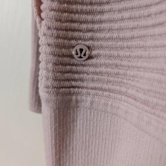 lululemon athletica Women 6 Sit In Lotus Wrap Merino Wool Sweater Cardigan Pink - Picture 6 of 7